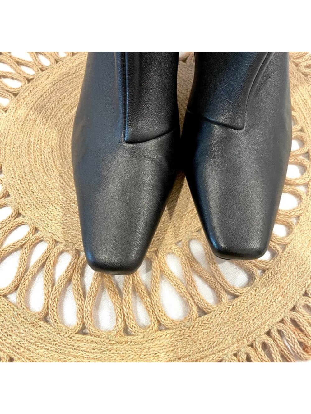 NWOT Loeffler Randall Thandy Curved Heel Ankle Boots Size 6 Black Leather - Picture 5 of 8